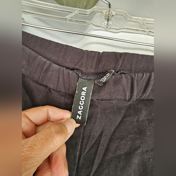 Zacorra • Black Wide Leg Weekenders • Womens Size 10 - Picture 2 of 6